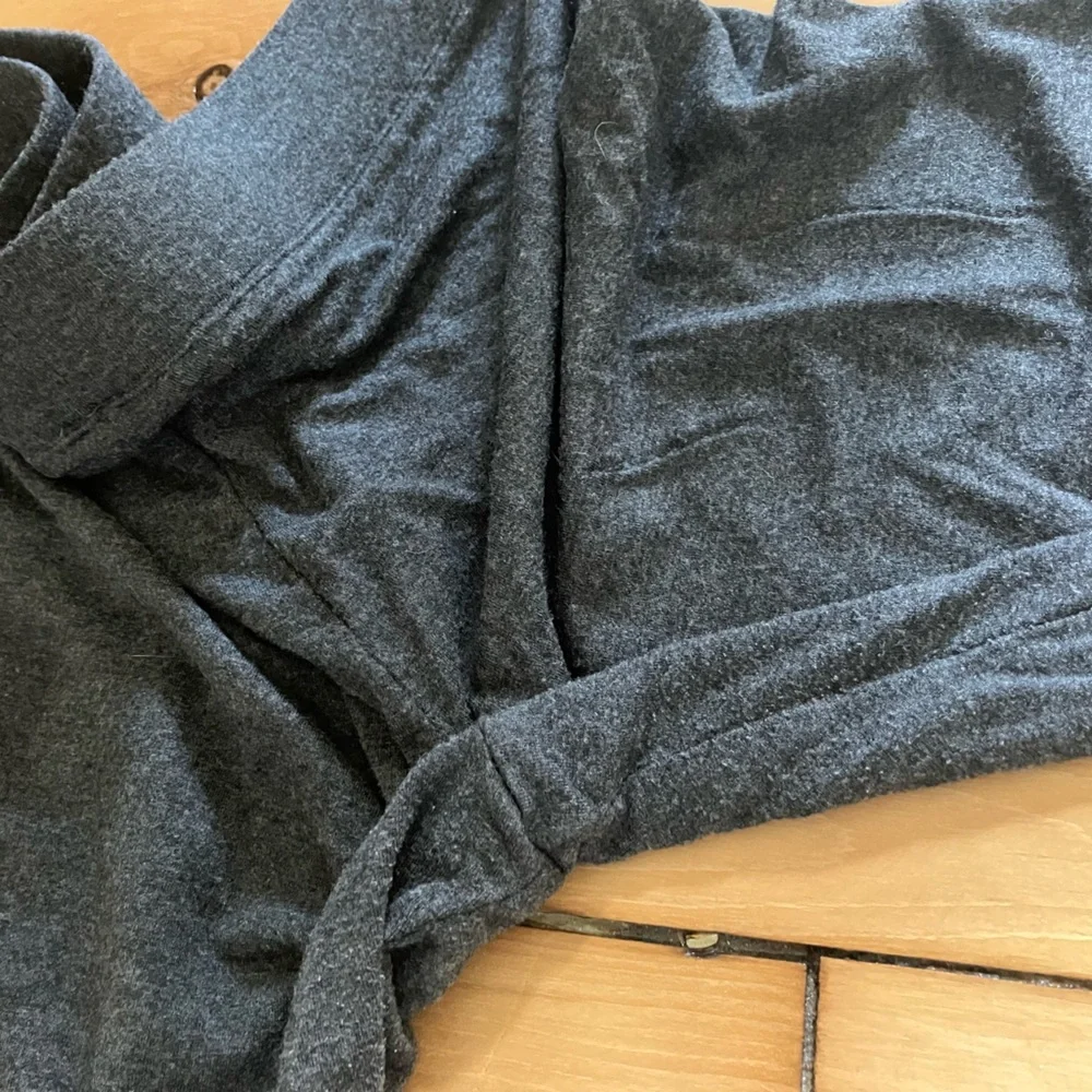 3 PAIR Love by GAP Blue Black Gray Buttery-soft cropped leggings Size M - Picture 2 of 8